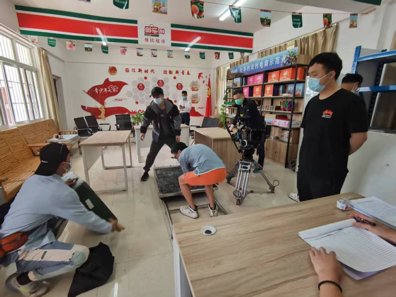 青神县广告片拍摄公司：极简主义践行者，少即是多的视觉哲学